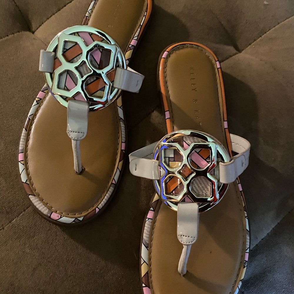 Kelly & Katie White Thong Sandals with Medallion